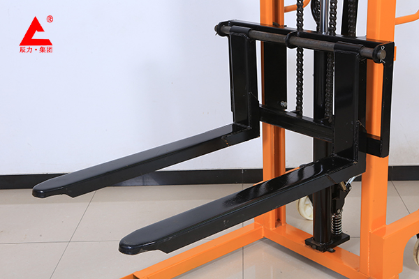 手動堆高車 手動堆高車